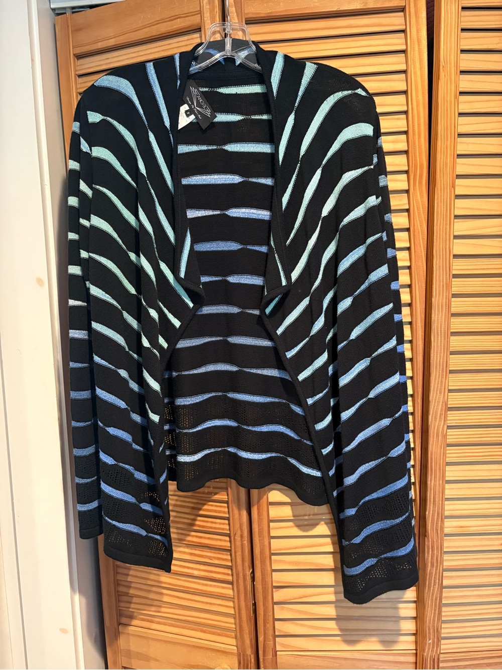 Angel by Sabri Ozel Artsy Black Open Front Cardigan with Ombre Blue Stripes